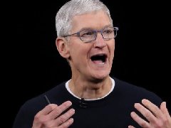 苹果公司CEO蒂姆·库克（Tim Cook）警告今年苹果产品或短缺